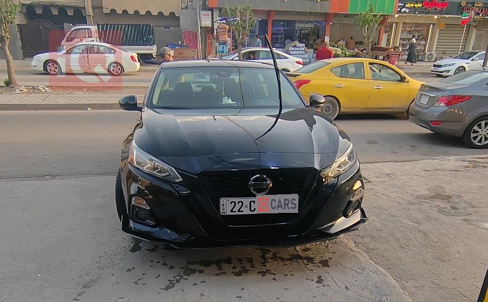 نيسان ألتيما